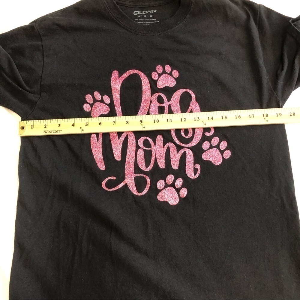 Dog Mom Pink Sparkly Metallic Graphic T-shirt Black Size M Shirt Sleeve - Picture 4 of 6